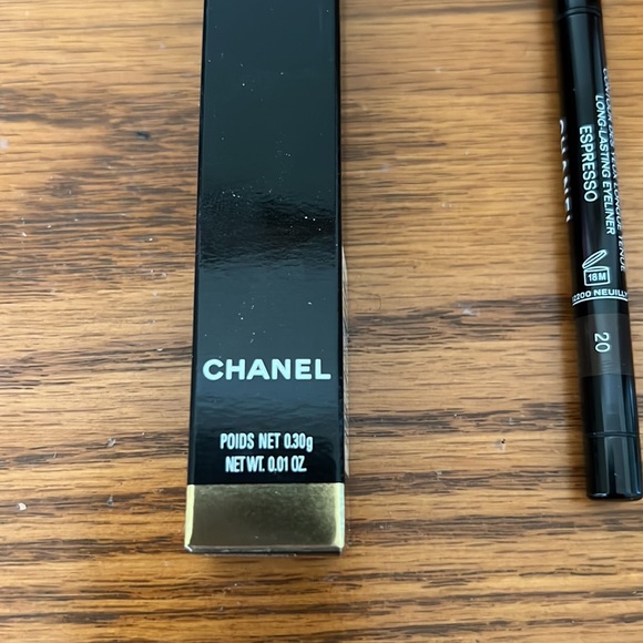 Chanel stylo yeux waterproof long lasting eyeliner. - Picture 3 of 5